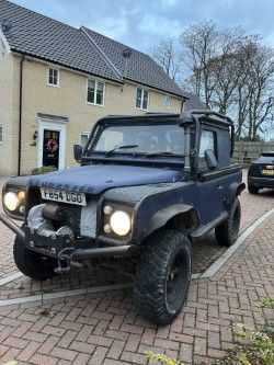 Running 1988 Land Rover Defender 90 Project 2494 (cc)