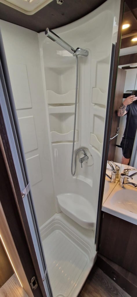 2018 FORD 2.0 ROLLER TEAM ZEFIRO 675 MOTORHOME 6 BERTH 6 BELT 3500kg 13K MILES