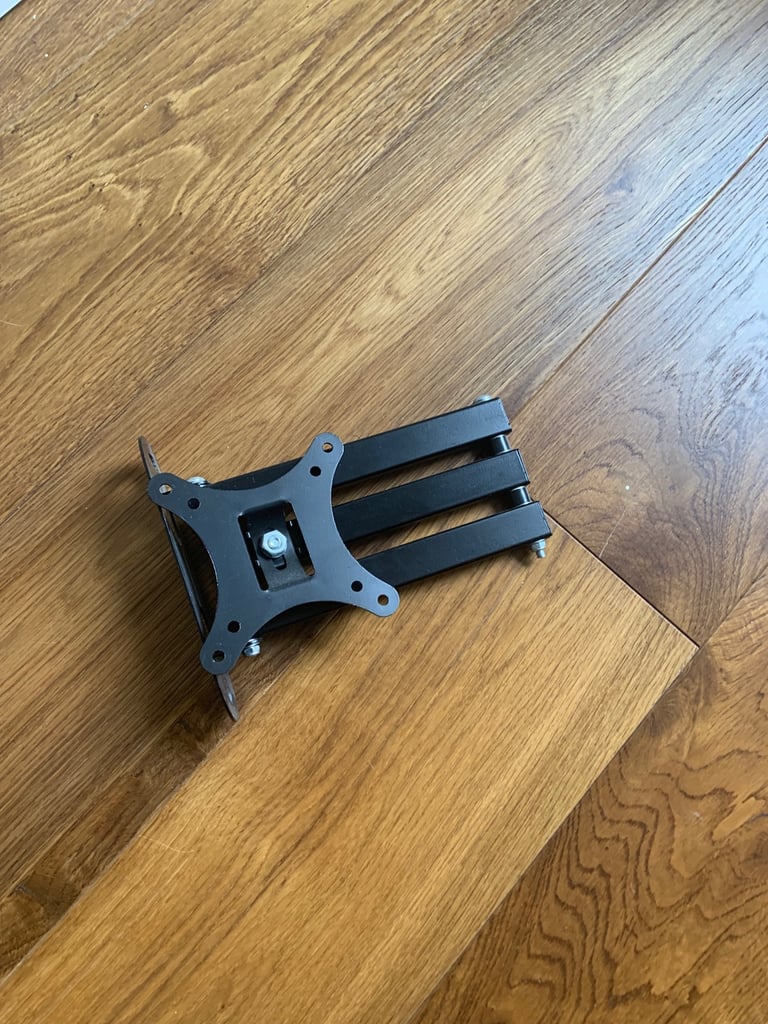 Wall mount for TV or computer monitor 