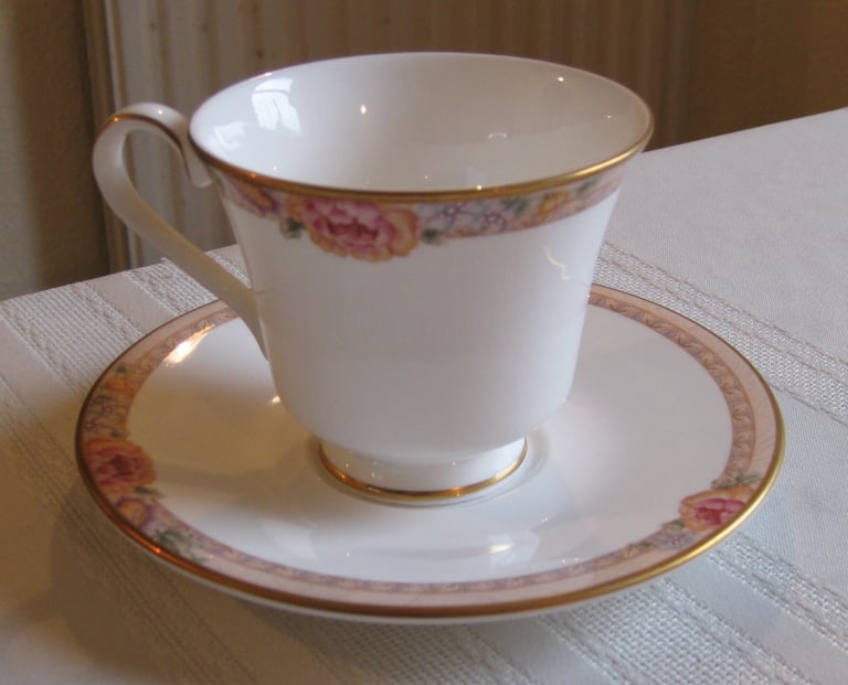 1995 Royal Doulton DARJEELING pattern Cup and Saucer