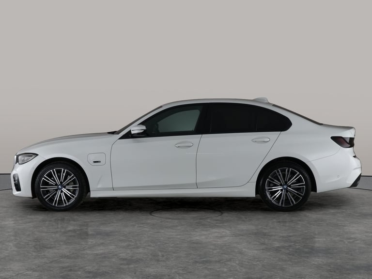 2021 BMW 3 Series 2.0 330e 12kWh M Sport Saloon 4dr Petrol Plug-in Hybrid Auto xDrive Euro 6  Sal...