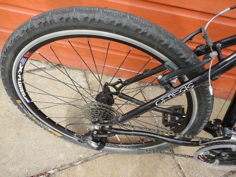 Gary Fisher trek, wahoo mountain bike, 19 inch lightweight frame, 26 inch wheels, 28 gears