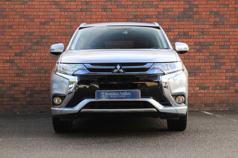 2017 Mitsubishi Outlander 2.0h 12kWh Juro CVT 4WD Euro 6 (s/s) 5dr ESTATE Petrol/Electric Hybrid ...