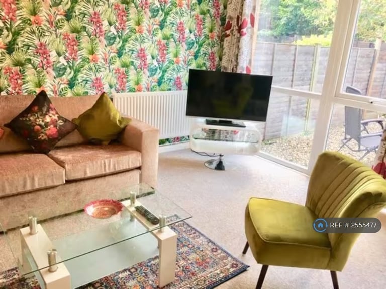 image for 3 bedroom house in Birch Close, Cambridge, CB4 (3 bed) (#2555477)