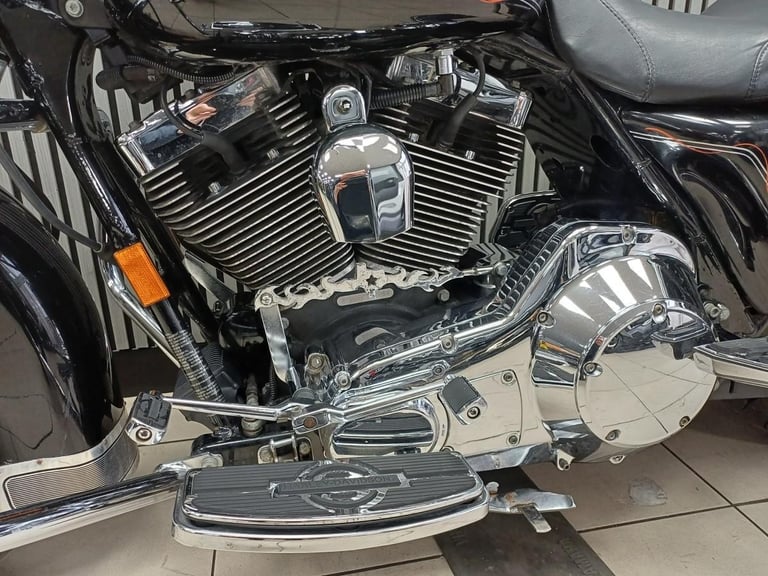 Harley Davidson Road King Classic 2006 cruiser custom retro chopper