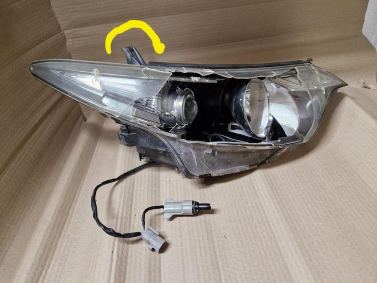 headlight for toyota estima for parts