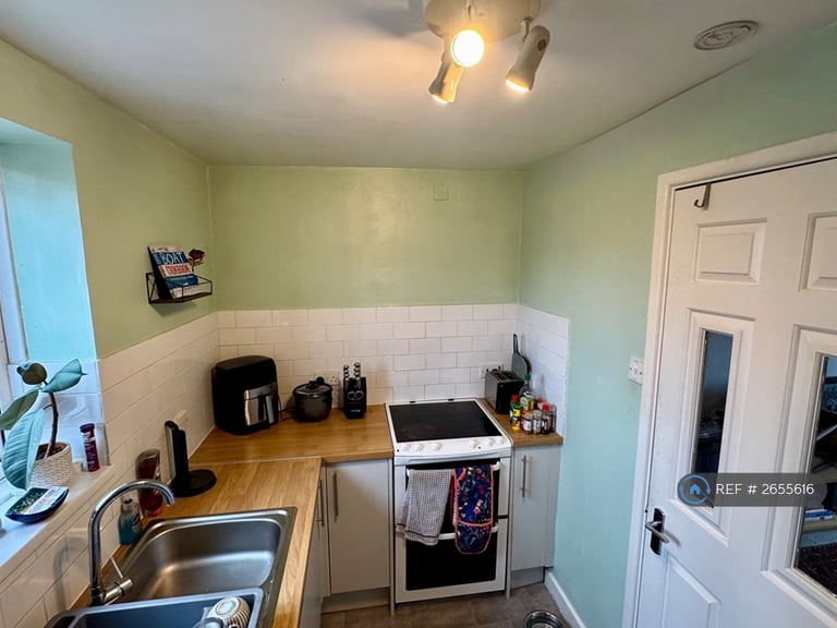 1 bedroom flat in Redcliff Mead Lane, Bristol, BS1 (1 bed) (#2655616)
