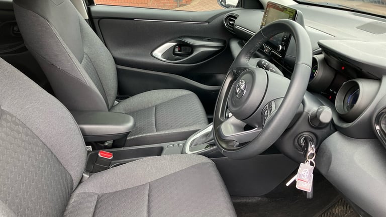 2023 Toyota Yaris 1.5 Hybrid Design 5dr CVT Hybrid Hatchback Hatchback Hybrid Automatic