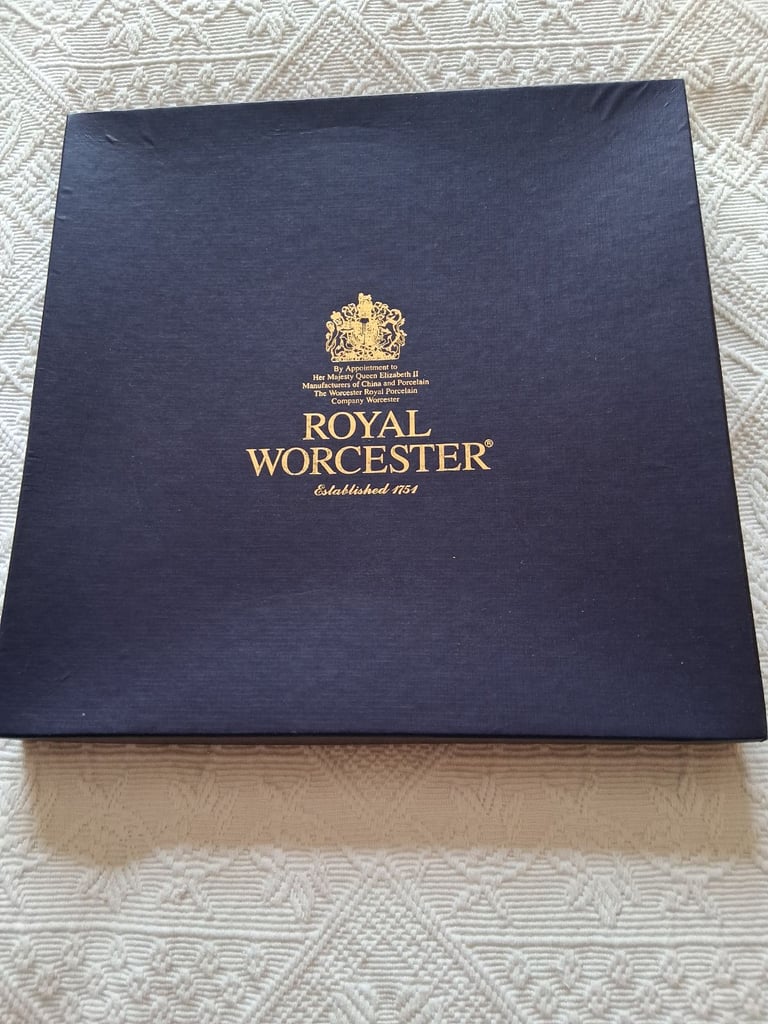 Royal worcester cake plate 