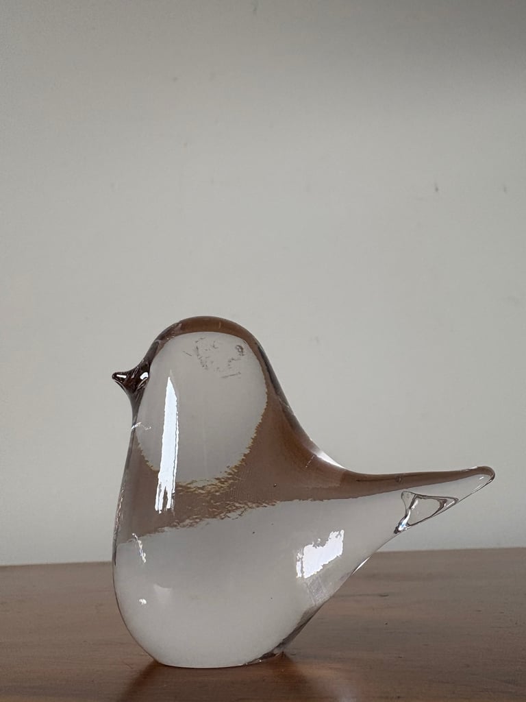 Vintage, Wedgwood, small glass bird.