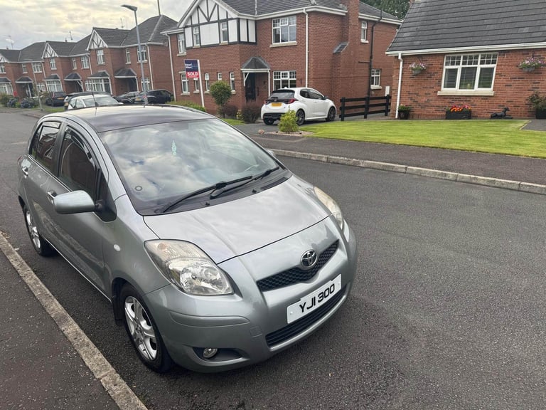 Toyota, YARIS, Hatchback, 2010, Manual, 1329 (cc), 5 doors
