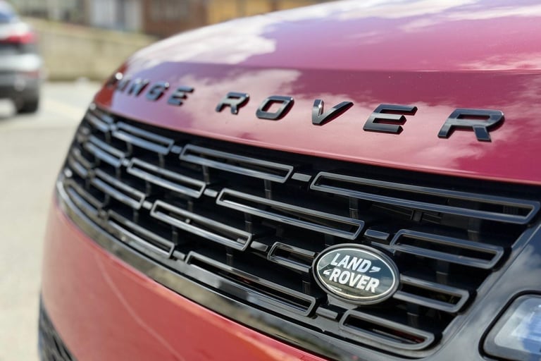 2025 Land Rover Range Rover Sport 3.0 D300 Dynamic SE 5dr Auto ESTATE DIESEL Automatic