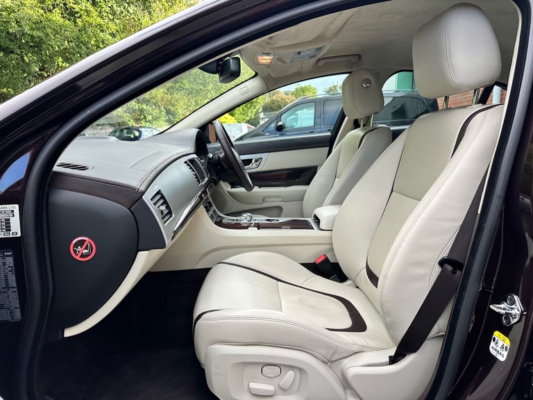2012 (62) JAGUAR XF 3.0D V6 PORTFOLIO 66,000 MILES 11 SERVICES 2 OWNERS NEW MOT