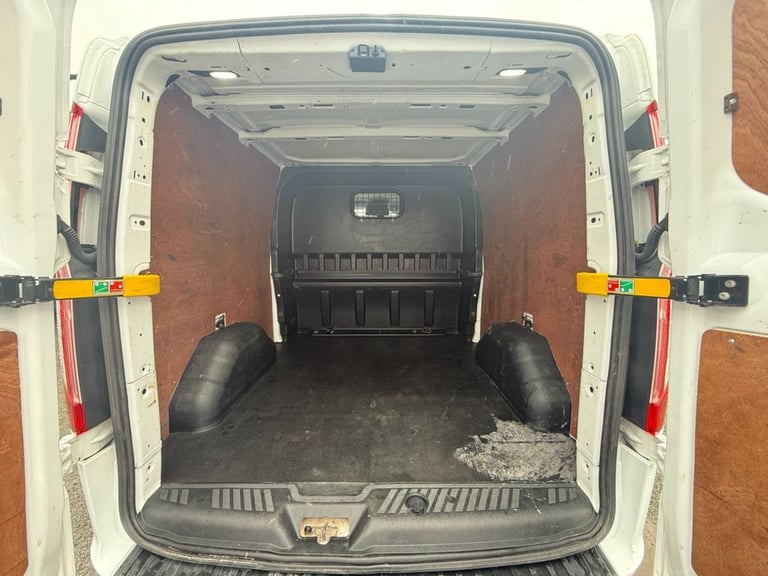 2022 Ford Transit Custom 2.0 EcoBlue 130ps Low Roof D/Cab Limited Van PANEL VAN DIESEL Manual