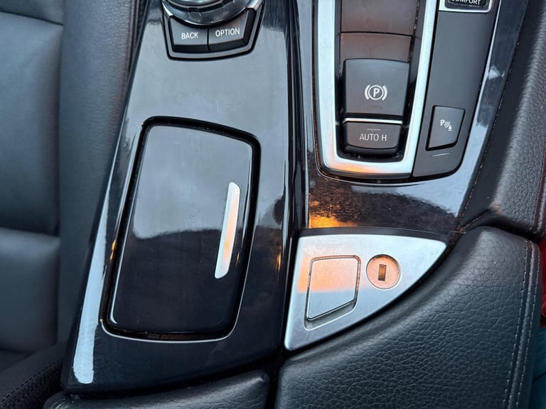 2016 BMW 5 Series 520d [190] SE 4dr Step Auto SALOON DIESEL Automatic