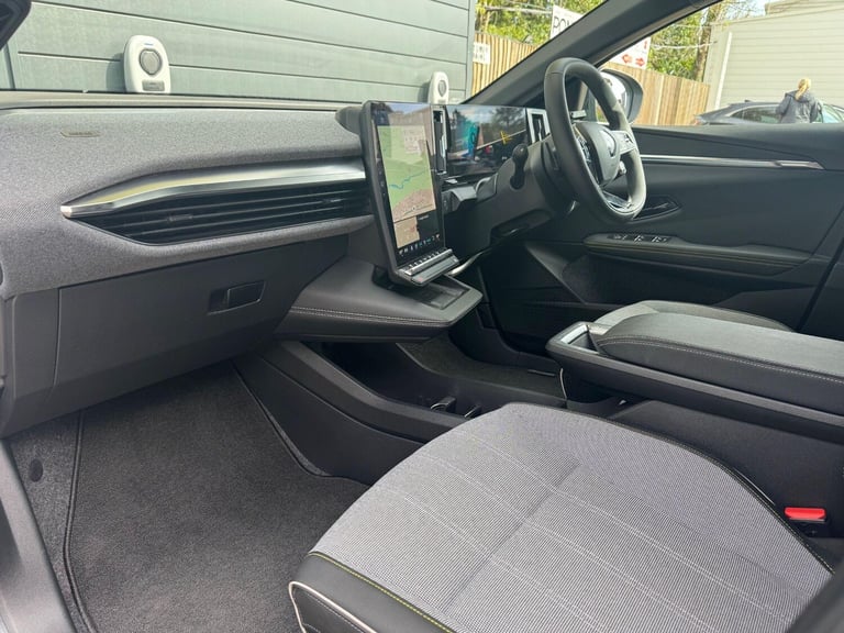 2024 Renault Megane E Tech comfort range 60kWh techno Auto 5dr (22kW Charger) HATCHBACK Electric ...