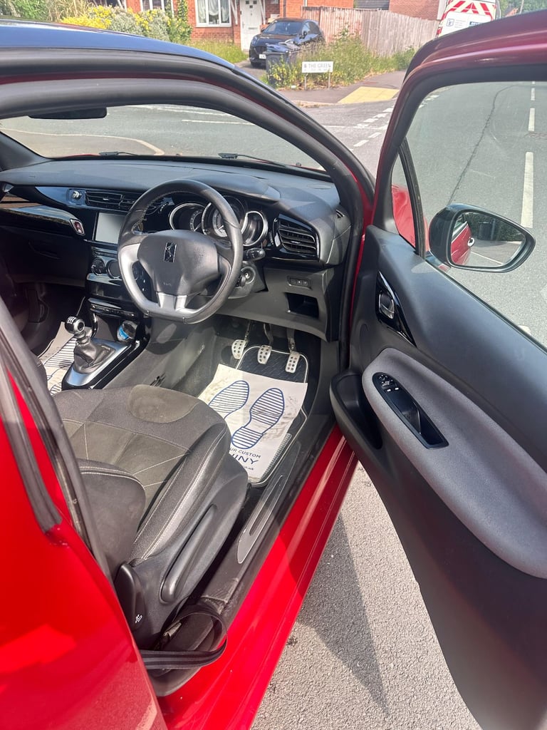 DS, DS 3, Hatchback, 2016, Manual, 1199 (cc), 3 doors