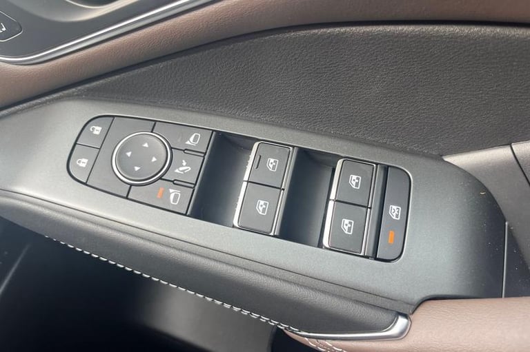 2025 Nissan Qashqai 1.3 DiG-T MH Tekna 5dr Manual Hatchback Petrol Manual