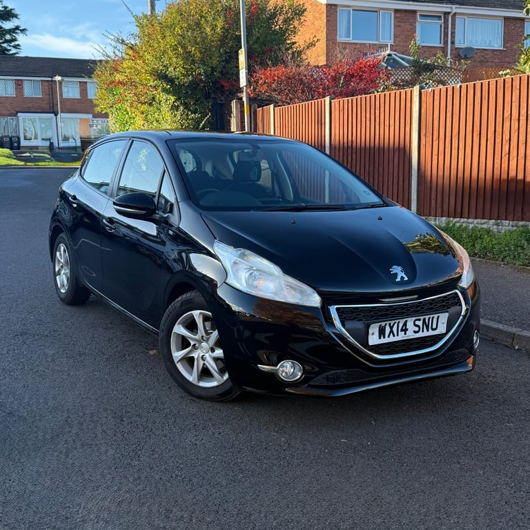 Peugeot, 208, Hatchback, 2014, Manual, 1199 (cc), 5 doors