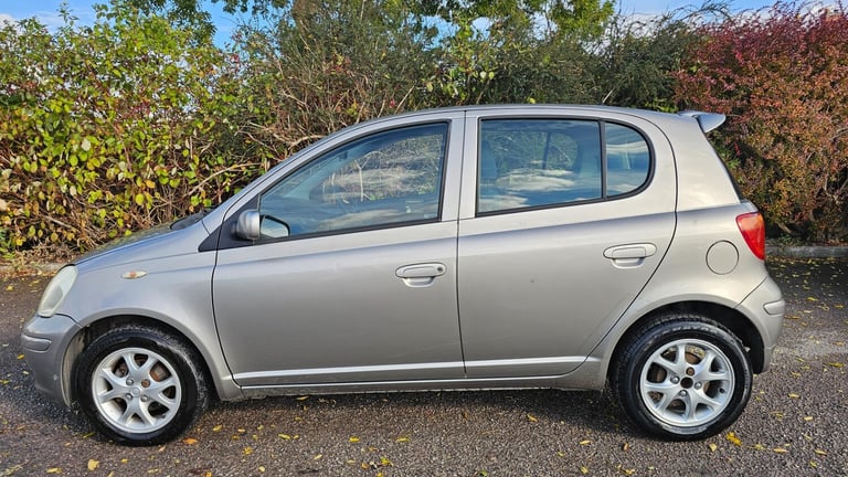 2005 Toyota Yaris 1.3 VVT-i Colour Collection 5dr HATCHBACK Petrol Manual