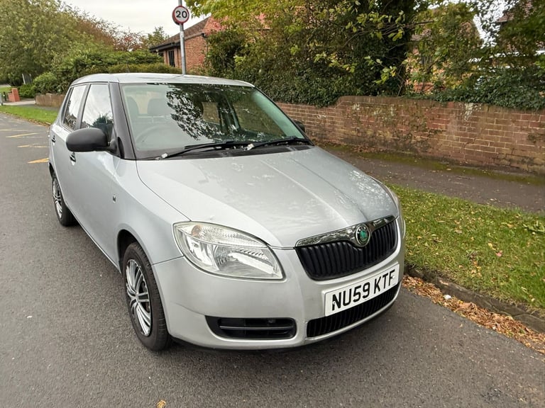 image for 2010 Skoda Fabia 1.2 HTP 6V (*Vw Polo/FIESTA) 5 Drs with 12 Months MOT&Low 84K Mileage N ULEZ Free