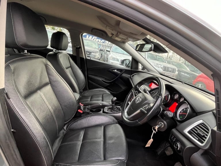 2014 Vauxhall Astra 2.0 CDTi ecoFLEX Elite Euro 5 (s/s) 5dr Hatchback Diesel Manual