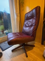 Vintage Retro Faux Leather Vinyl Swivel Chair - Project