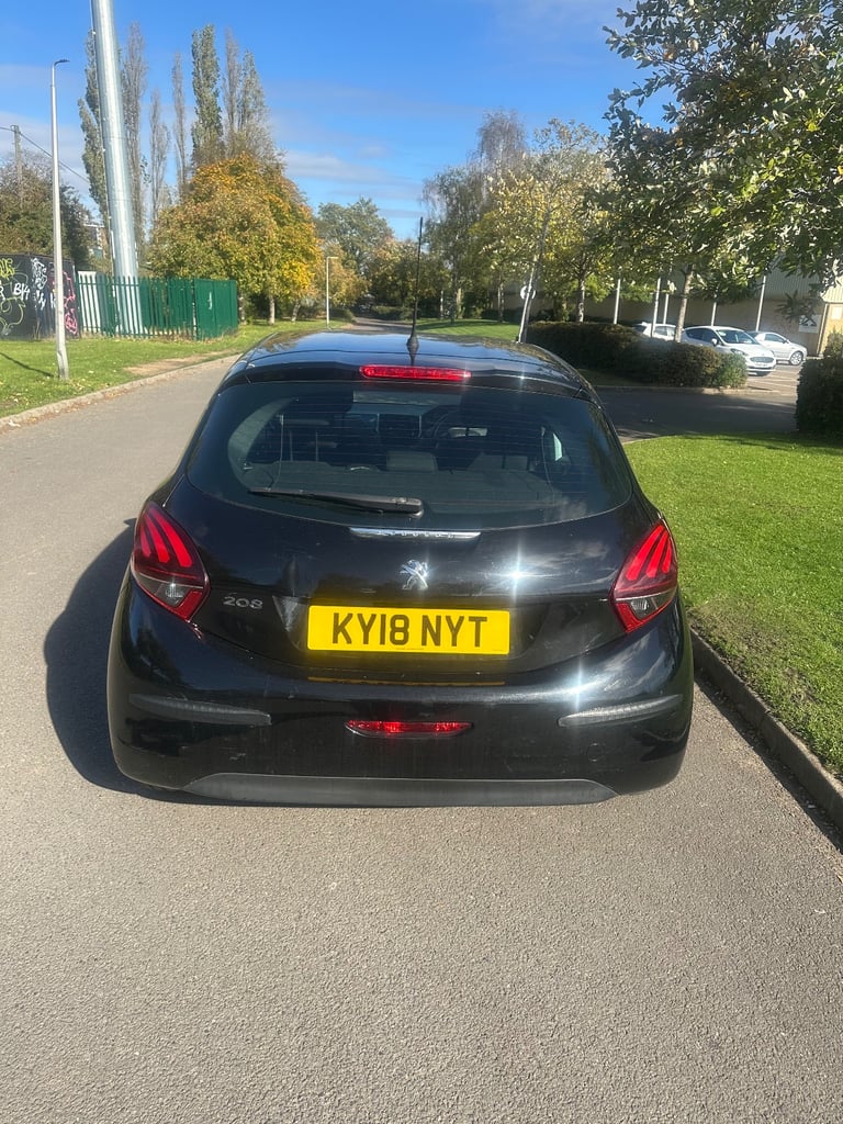 Driving instructor car 2018 Peugeot 208 1.2