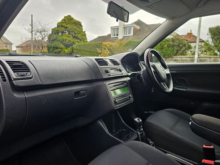 Skoda, FABIA, Estate, 2014, Manual, 1598 (cc), 5 doors