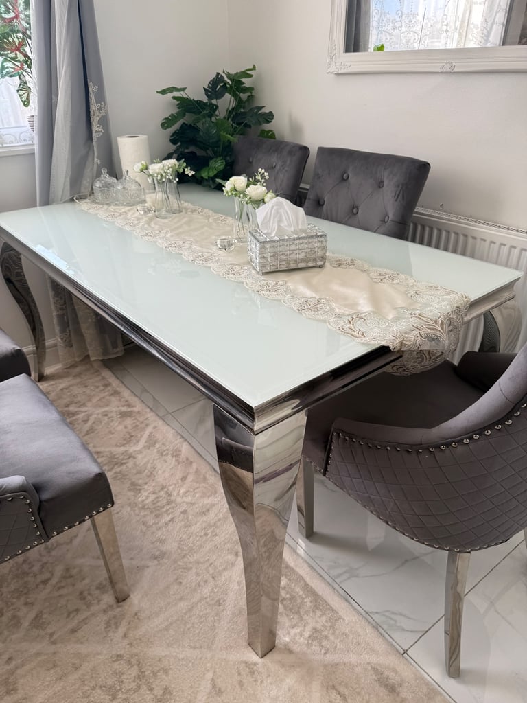 Louis Marble Dining Table + Majestic Lion Knocker Chairs x6