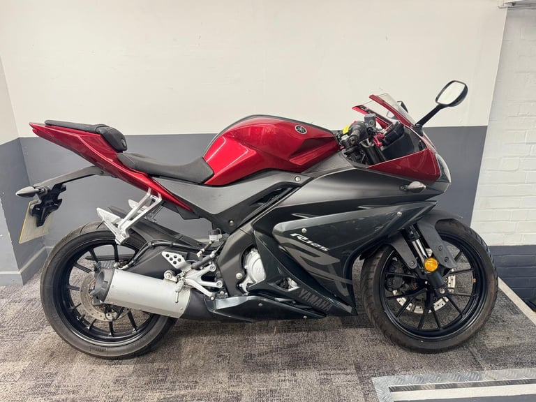 image for 2018 YAMAHA YZF R125 LEANER LEGAL-LOW MILES-NATIONWIDE DELIVERY