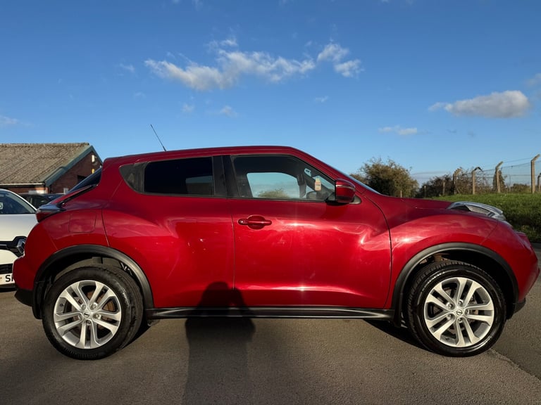 2017 Nissan Juke 1.2 DiG-T N-Connecta 5dr HATCHBACK Petrol Manual