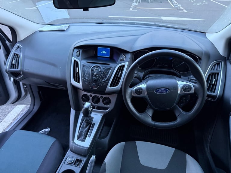  Ford Focus 1.6 Zetec Powershift Euro 5 5dr Petrol Automatic