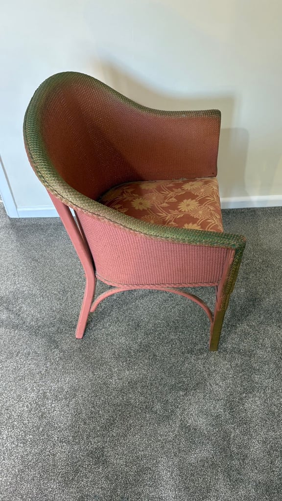 Vintage Lloyd loom style chair