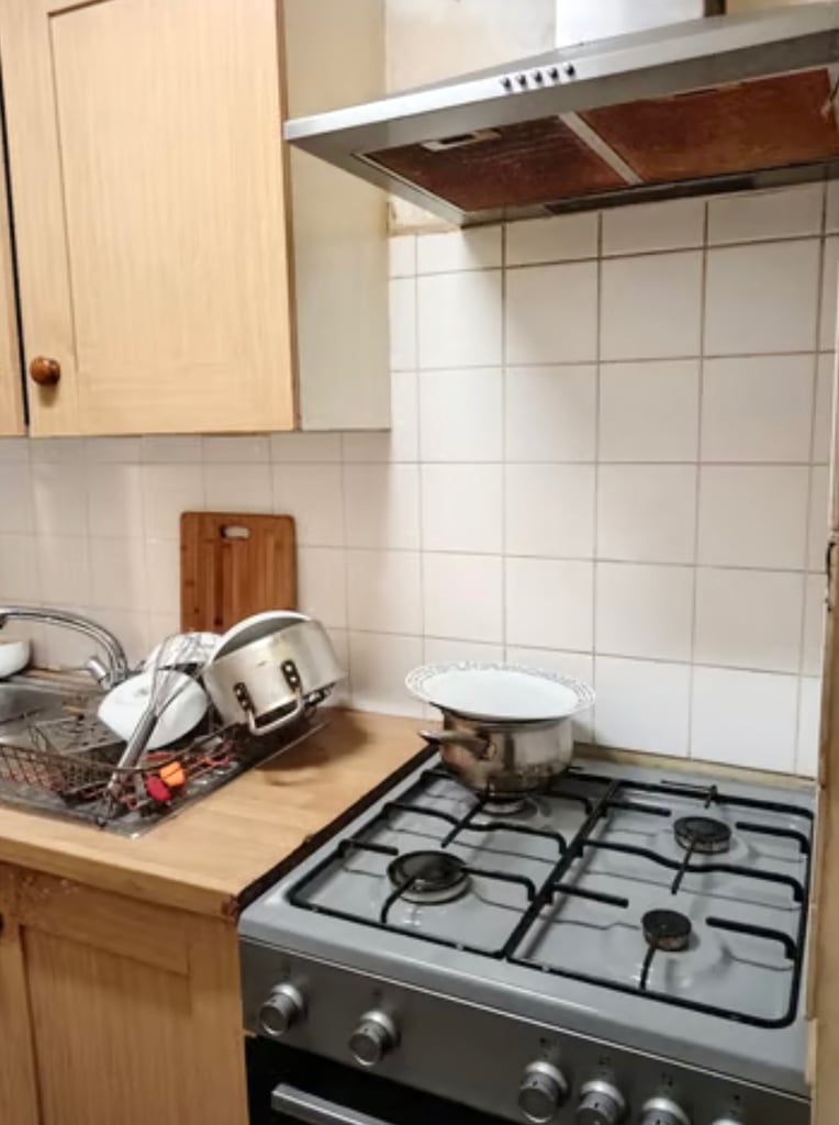 (Not a studio)Single room including bills Postcode IG2 6QS