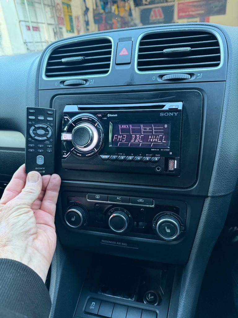 Volkswagen, GOLF, Hatchback, 2012, Manual, 1968 (cc), 5 doors