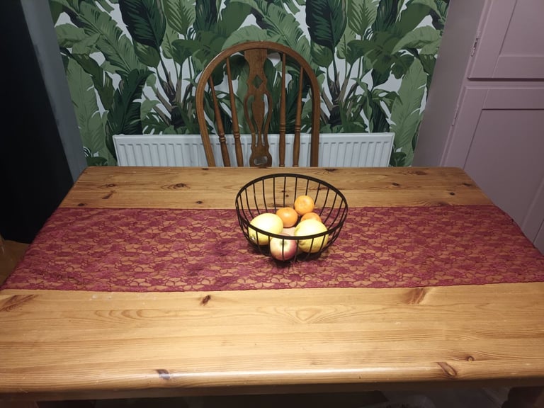 Burgundy lace table runners (6)