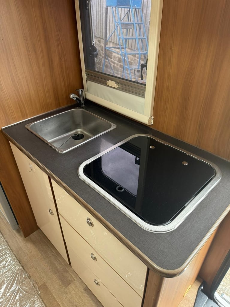 2016 - Rimor Katamarano 9  64,000 Miles - 7 Berth / 7 Belts Automatic