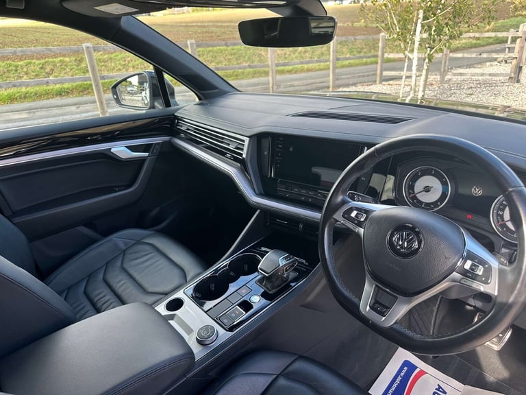 2019 Volkswagen Touareg 3.0 Touareg V6 R-Line TDI Auto 4WD 5dr SUV Diesel Automatic