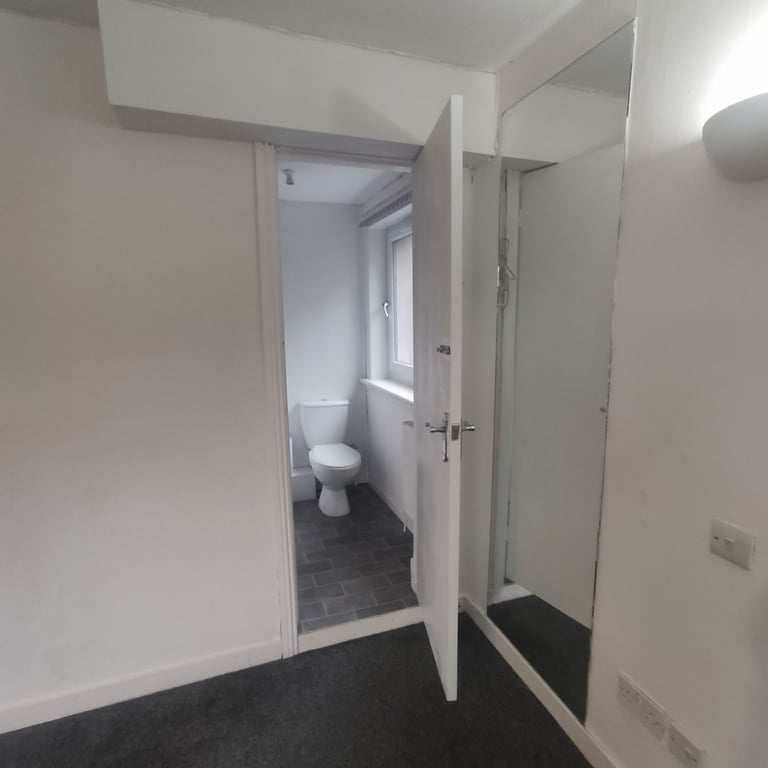3 bedroom 1st floor flat in Drumchapel, Glasgow 
