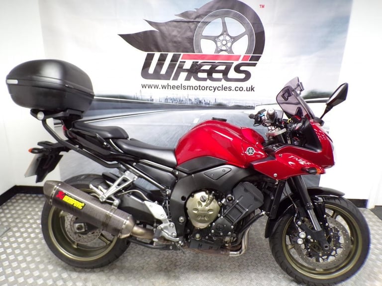 2009 YAMAHA FZ1 WITH AN AKRAPOVIC EXHAUST FITTED