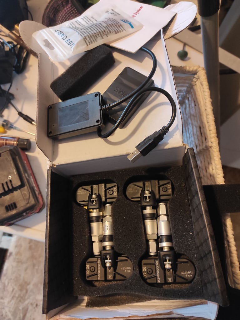image for Car tpms with 2 usb receivers