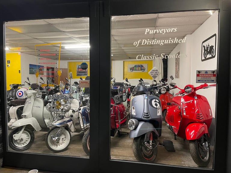 VESPA PAGGIO PX 125 number 204 Ron Daley special 