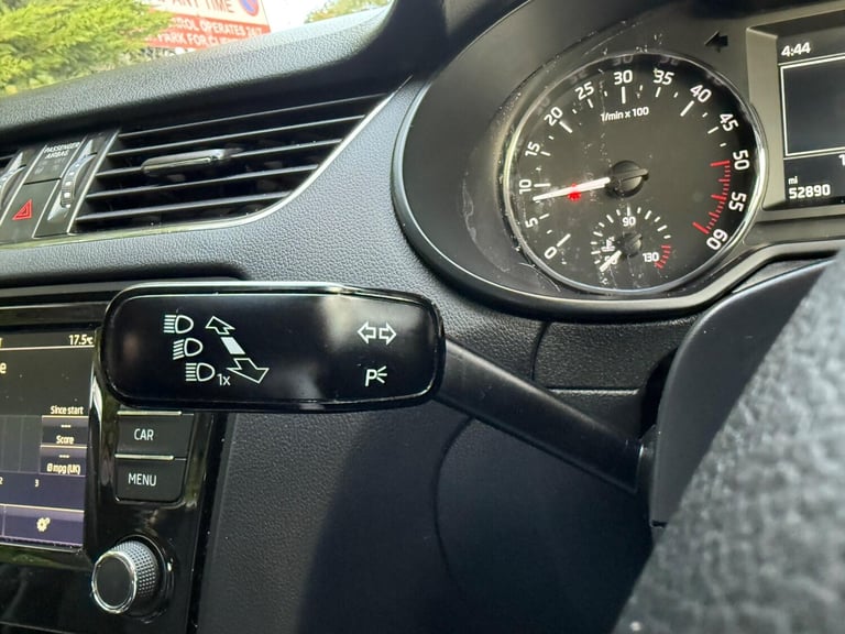 2016 Skoda Octavia 1.6 TDI SE DSG Euro 6 (s/s) 5dr HATCHBACK Diesel Automatic