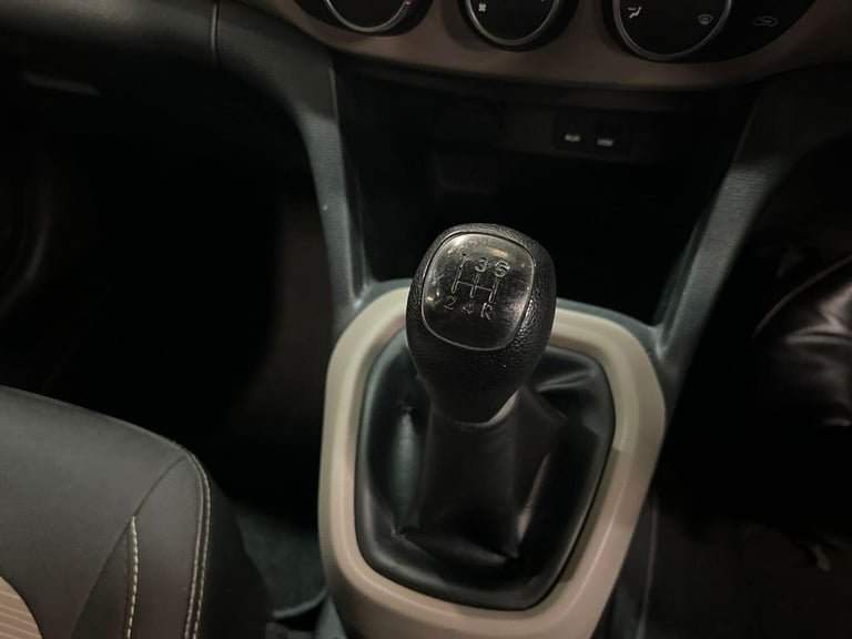  Hyundai i10 1.0 S Euro 5 5dr Petrol Manual