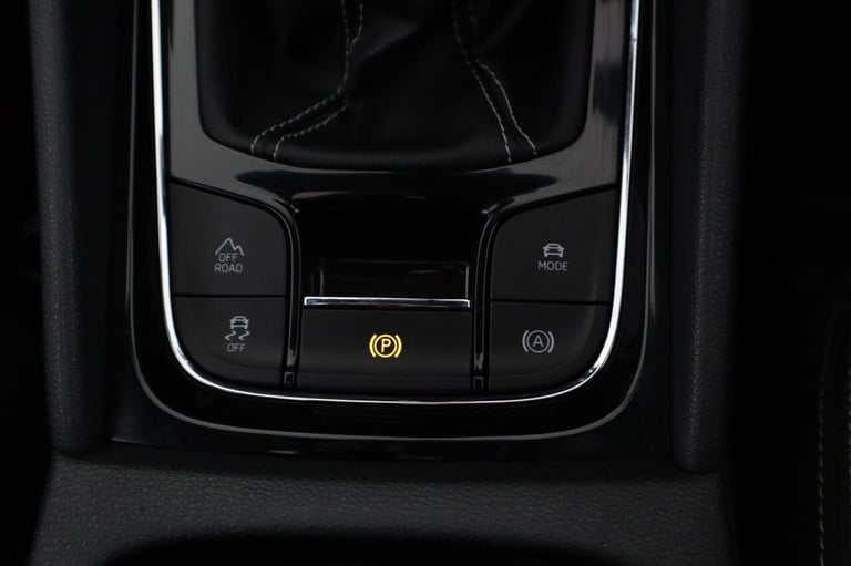 2019 Skoda Karoq 2.0 TDI Sport Line 4x4 5dr ESTATE DIESEL Manual