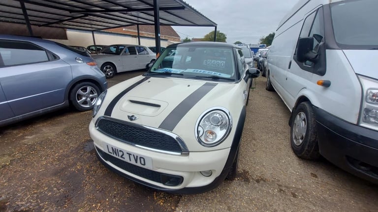 MINI HATCH 2.0 Cooper SD Hatch 2012