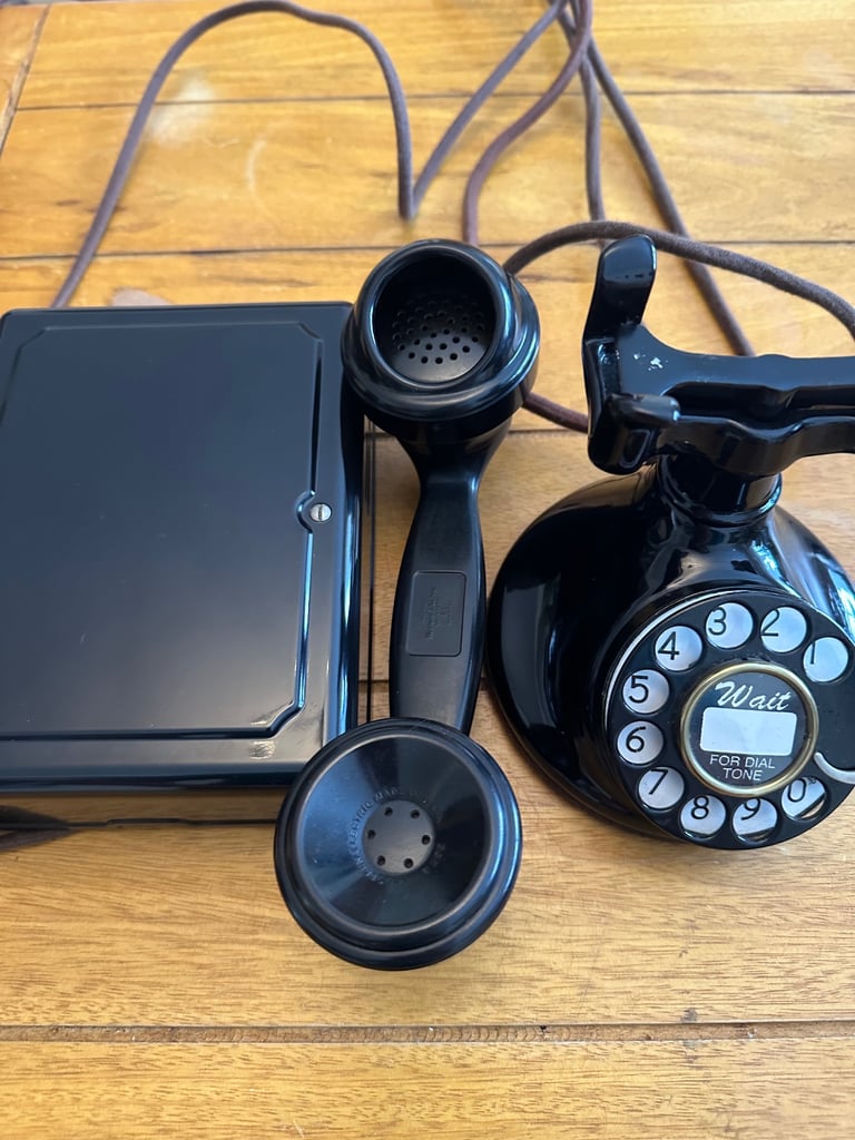 Western Electric 102 telephone with subset