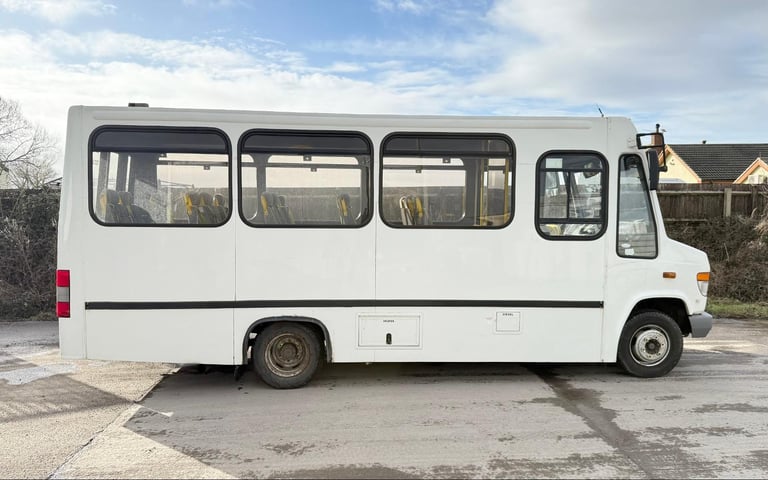 2005 MERCEDES VARIO 614 MINIBUS CAMPER MOTORHOME RACEVAN RAMP-LIFT 35,000 MILE!!