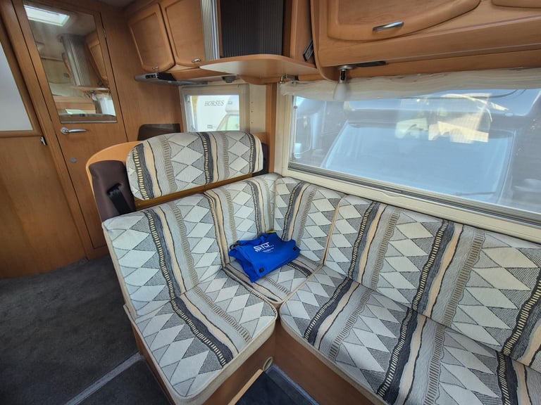 Frankia Holiday Class A Class Motorhome 2003